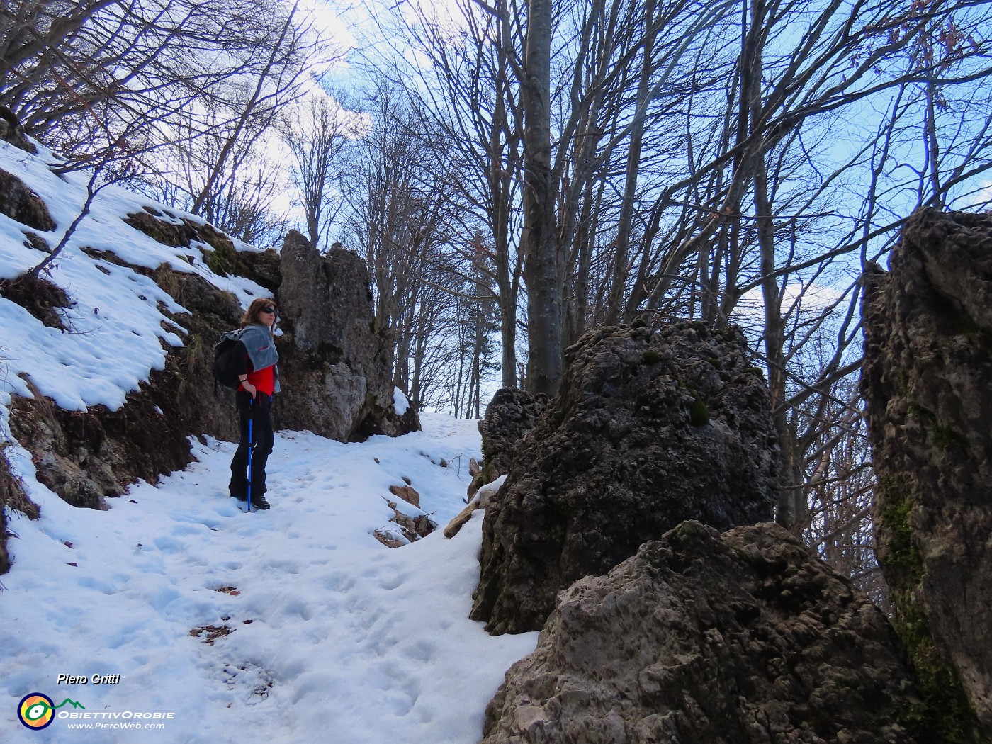 38 Proseguiamo pestando neve.JPG